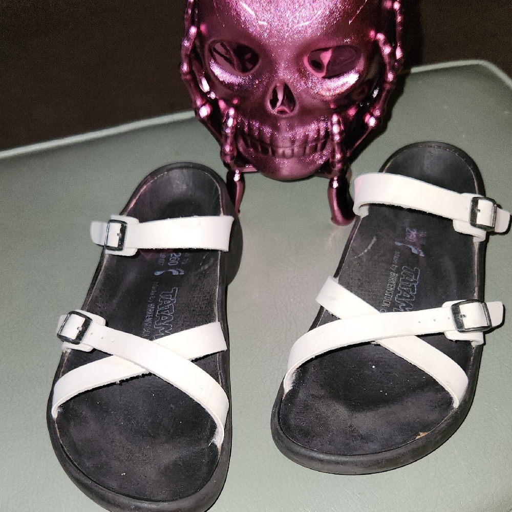 Tatami White And Black Slides